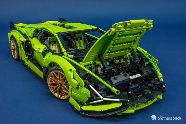 The LEGO Technic 42115 Lamborghini Sián FKP 37 rolls in: the good