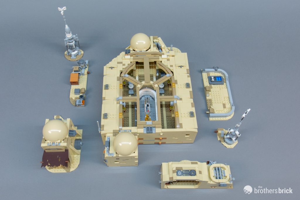 LEGO Star Wars 75290 Mos Eisley Cantina - largest Master Builder