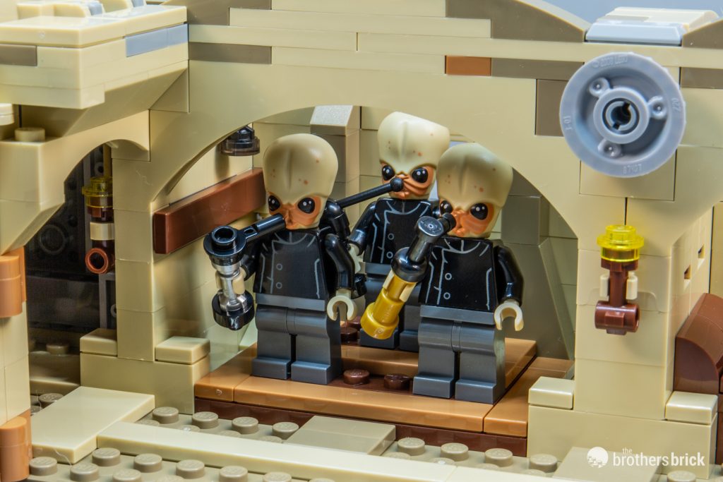 LEGO Star Wars 75290 Mos Eisley Cantina - largest Master Builder