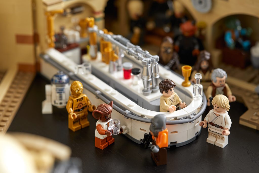 This 3,000+ piece 75290 Mos Eisley Cantina is the next LEGO Star