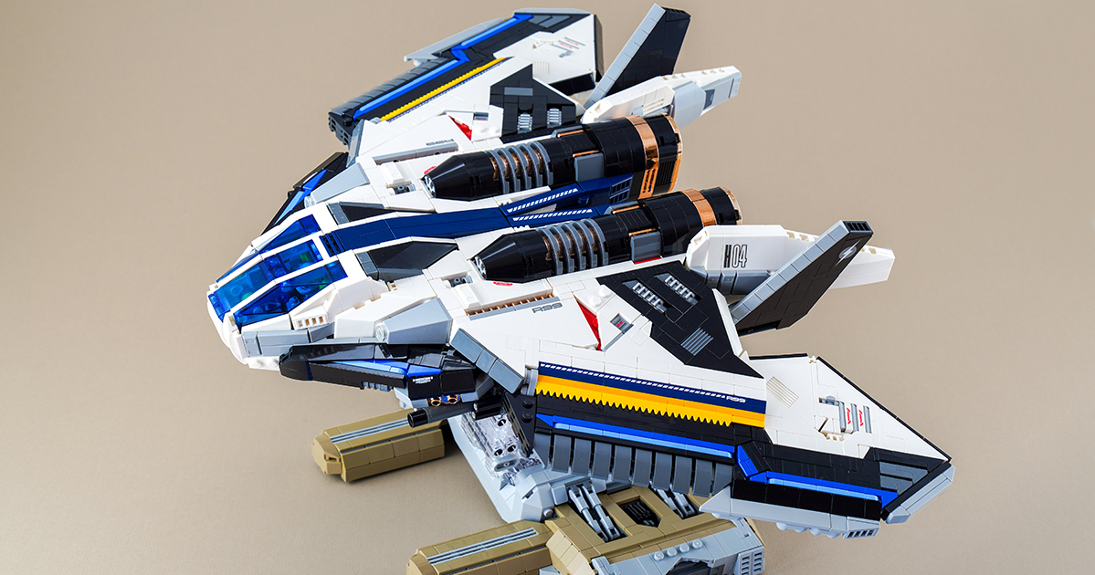 未来の一閃　中国版 This isn't a spaceship, it's a LEGO brain-teaser - The Brothers