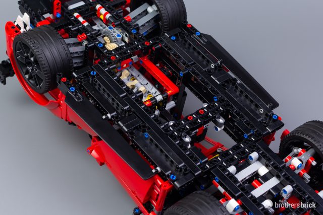 LEGO Technic 42125 Ferrari 488 GTE “AF Corse #51” [Review] - The