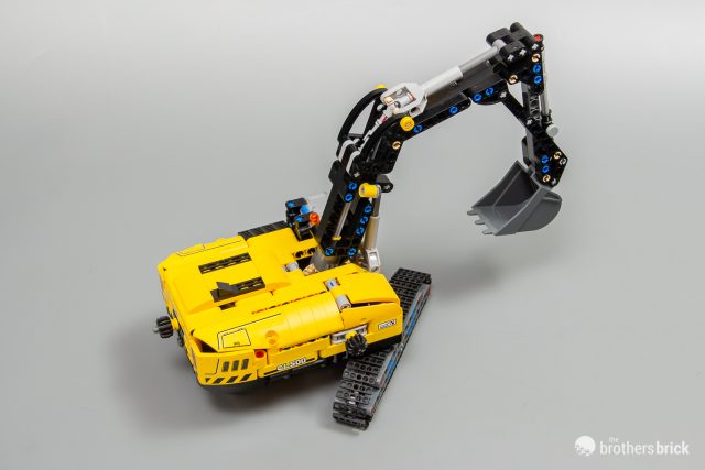 LEGO Technic 42121 Heavy-Duty Excavator [Review] - The Brothers