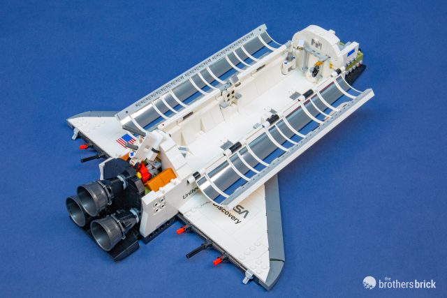 LEGO Creator Expert 10283 NASA Space Shuttle Discovery launches