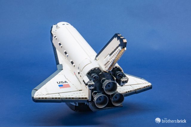 LEGO Creator Expert 10283 NASA Space Shuttle Discovery launches