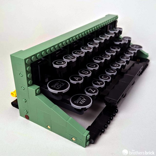 LEGO Ideas 21327 Typewriter - Writing an old-school love letter