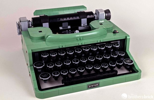 LEGO Ideas 21327 Typewriter - Writing an old-school love letter