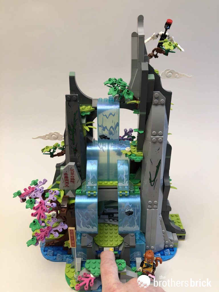 LEGO Monkie Kid 80024: The Legendary Flower Fruit Mountain tells