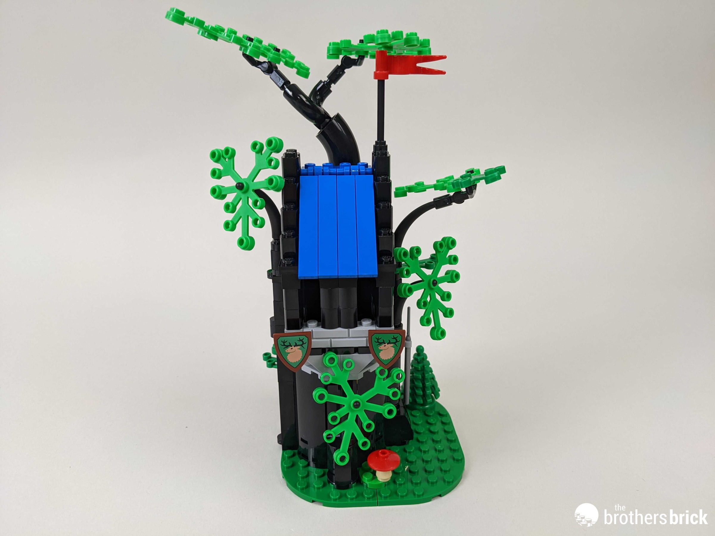 LEGO 90 Years of Play 40567: Forest Hideout - A Nostalgic Gift