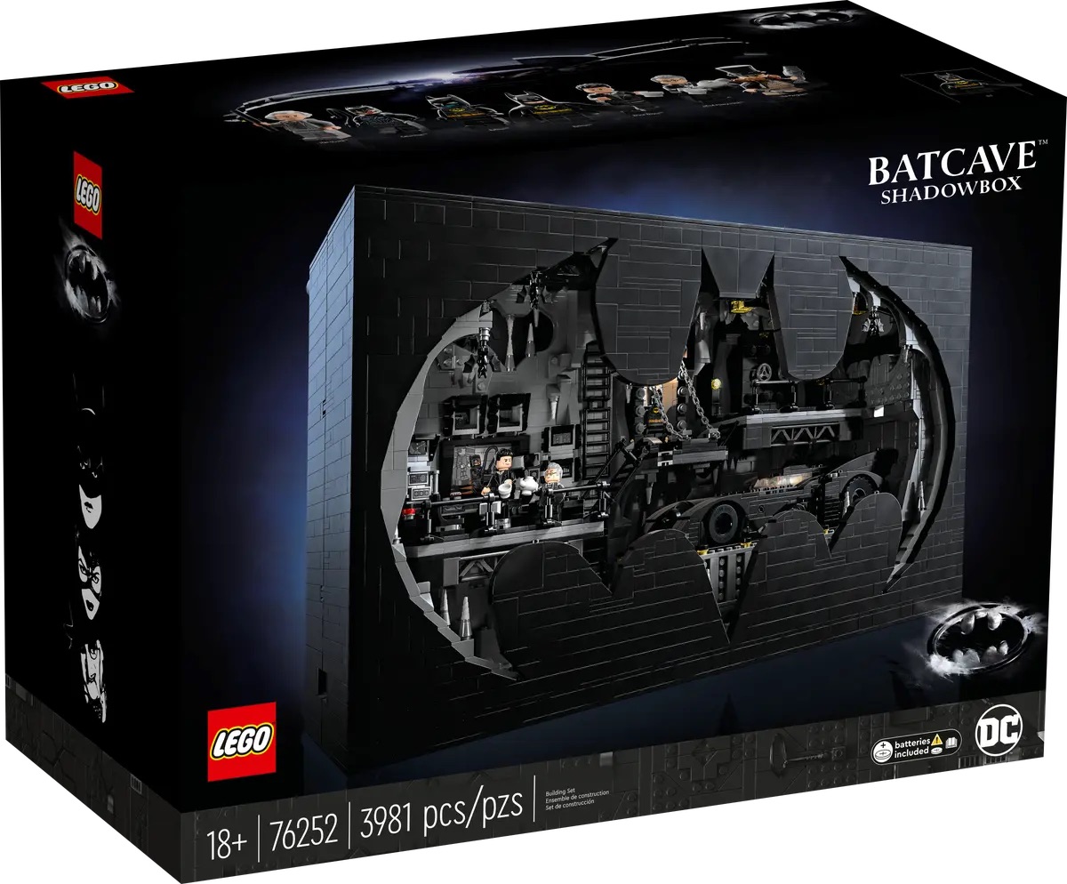 シャドーボックス LEGO brings the black bat brick base back as Batcave Shadowbox