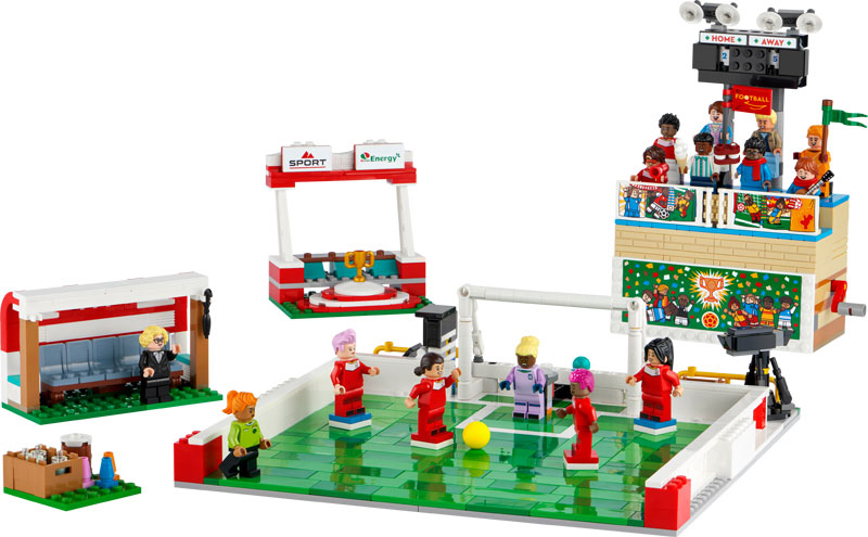 LEGO 40634 Icons of Play revealed featuring female soccer