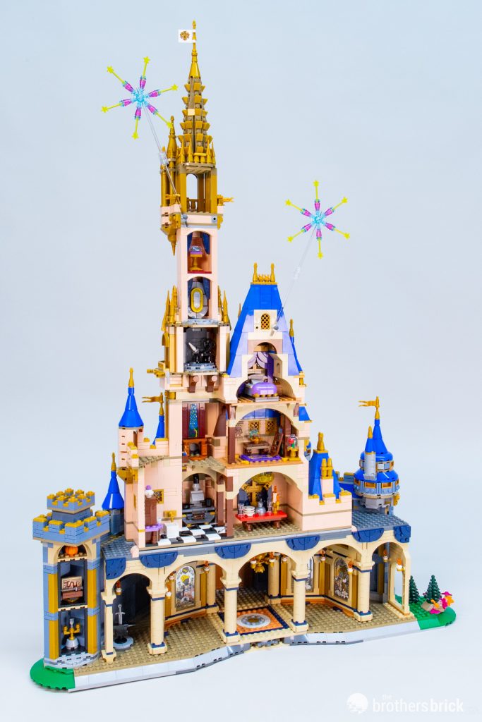 LEGO Disney 43222 The Disney Castle: new and improved? [Review