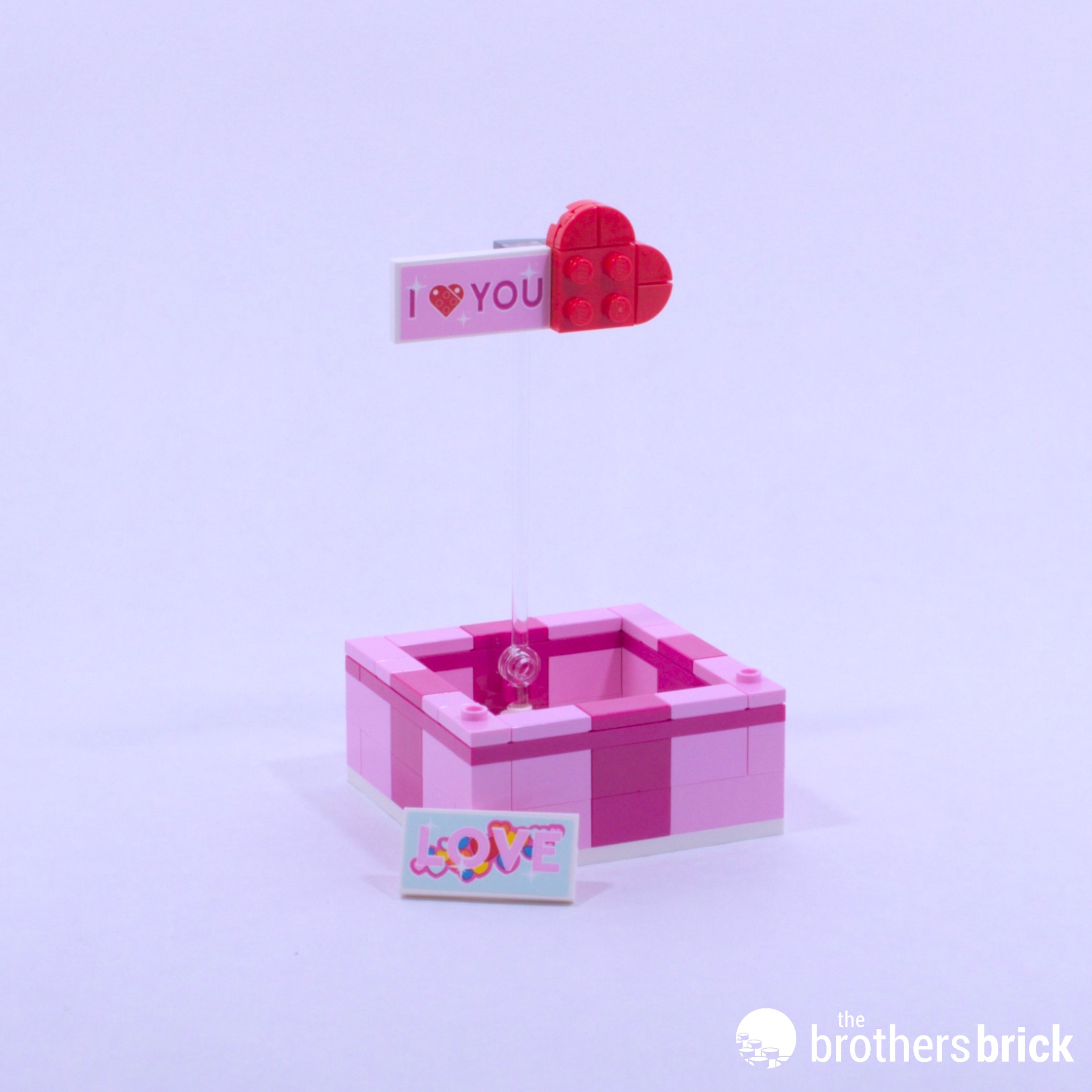 40679 Love Gift Box Gift with Purchase: No love lost, or love at