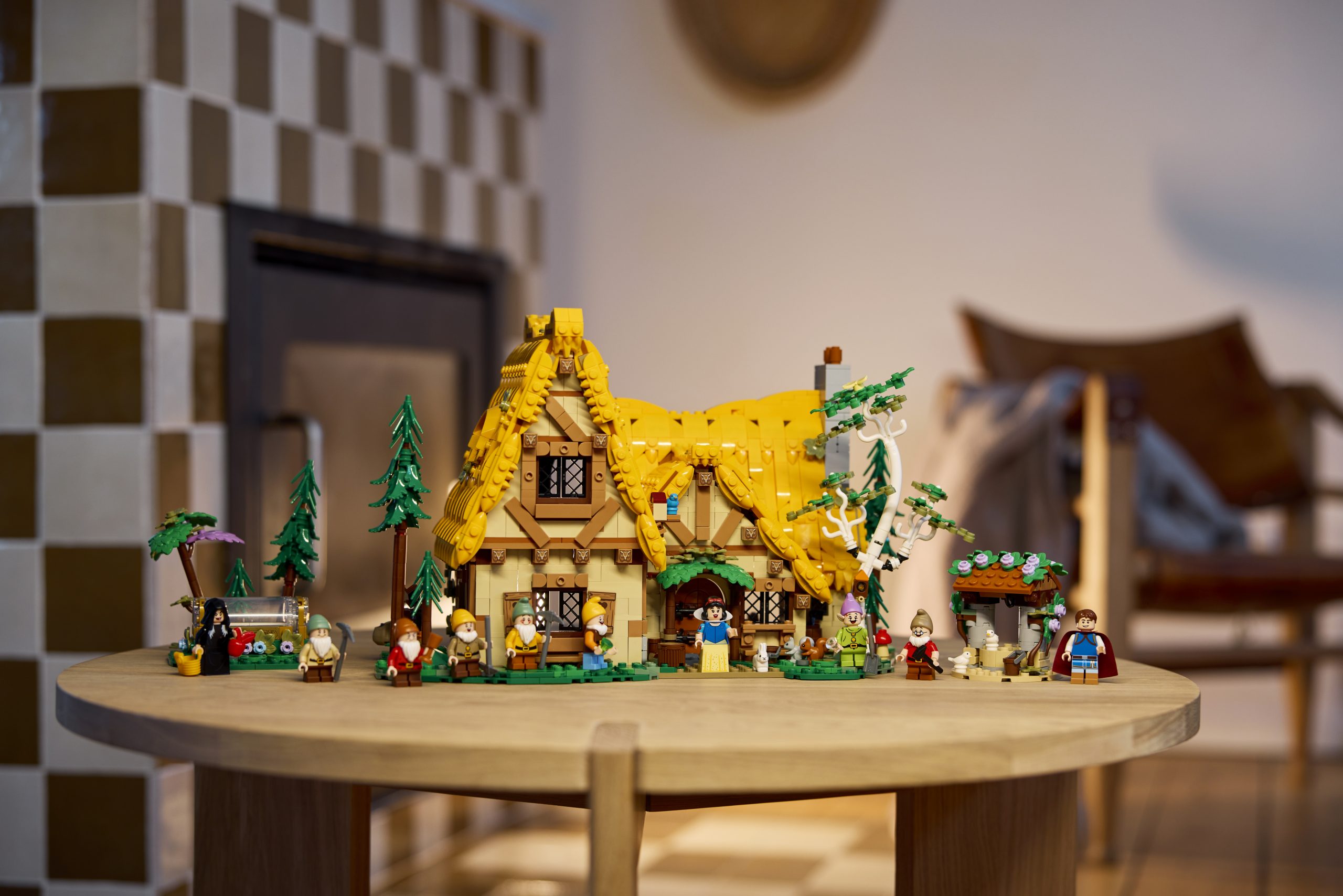 LEGO Disney 43242 Snow White and the Seven Dwarfs Cottage set