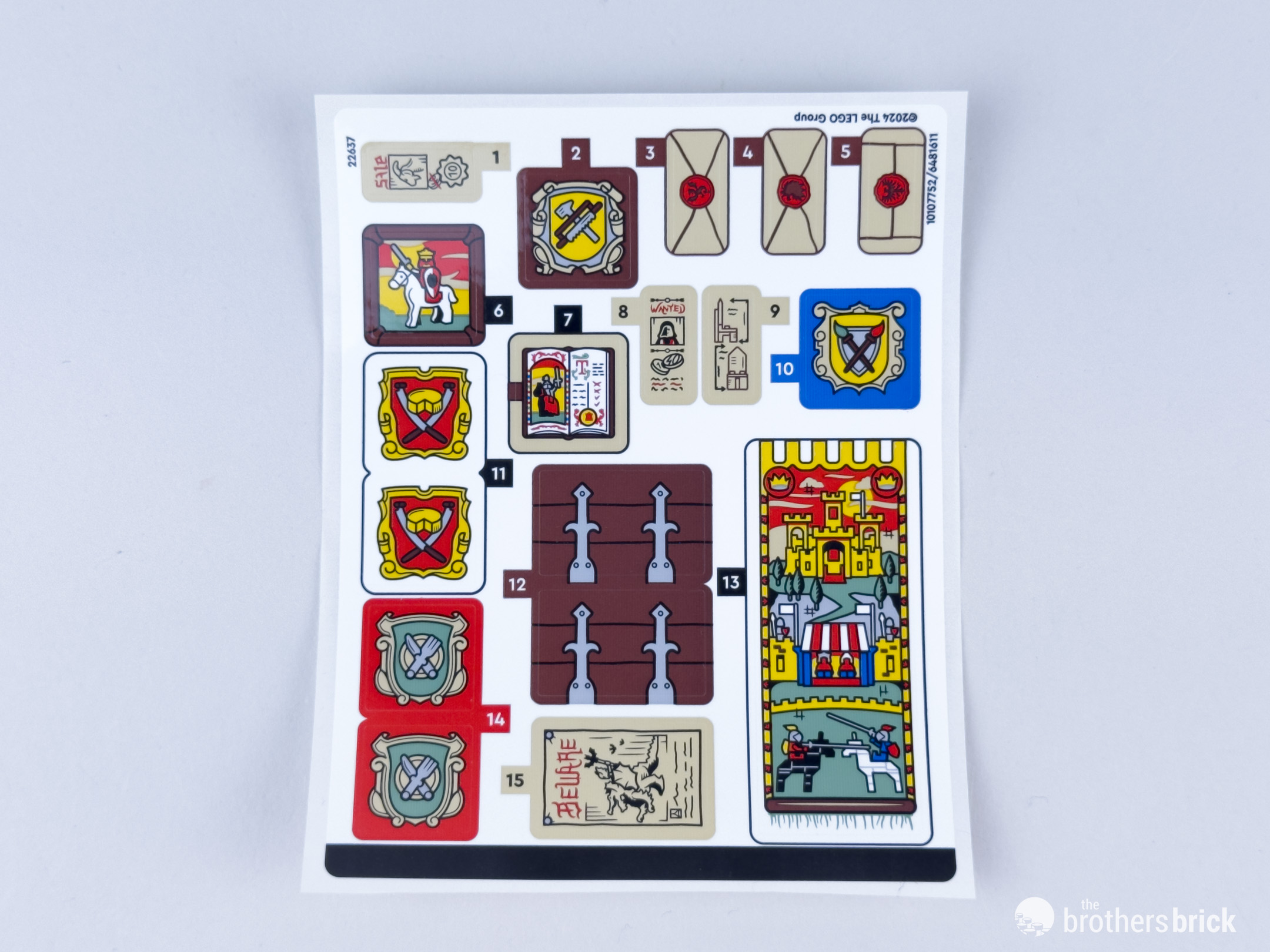 LEGO Icons 10332 Medieval Town Square - TBB Review - OAZHEZ-10