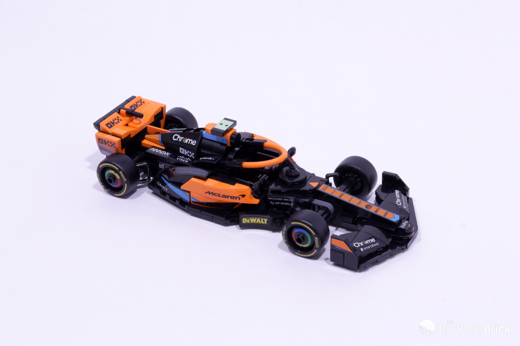 LEGO Speed Champions 76919 McLaren Formula One Race Car: Pretty in