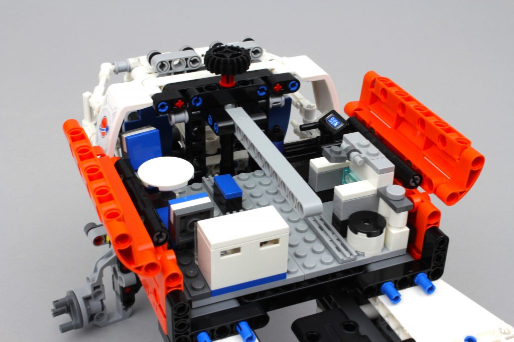 LEGO Technic 42180 Mars Crew Exploration Rover - A plethora of