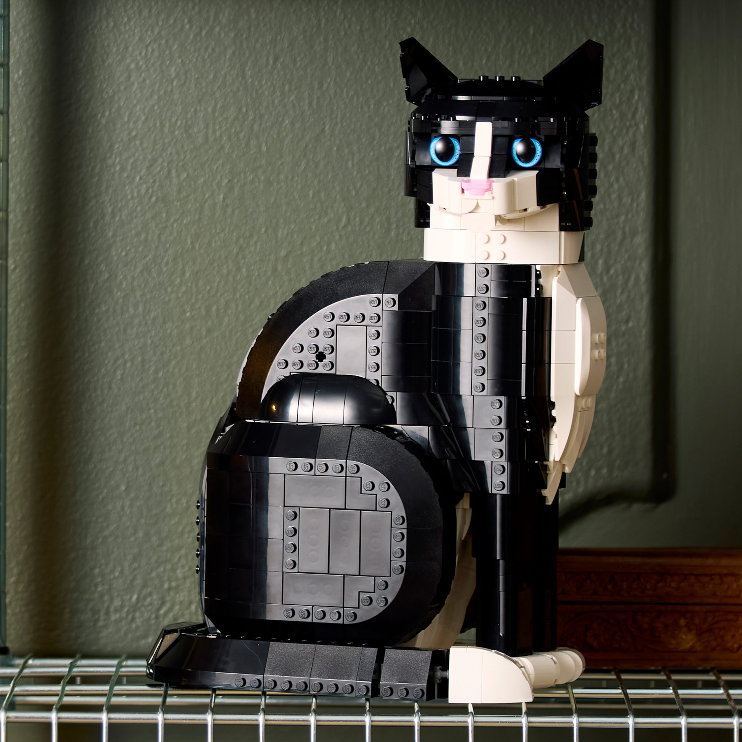 LEGO Ideas dresses to impress with the announcement of 21349 