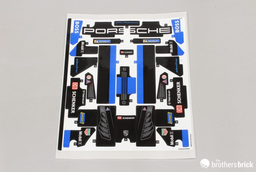 LEGO Technic 42176 Porsche GT4 e-Performance Race Car - New