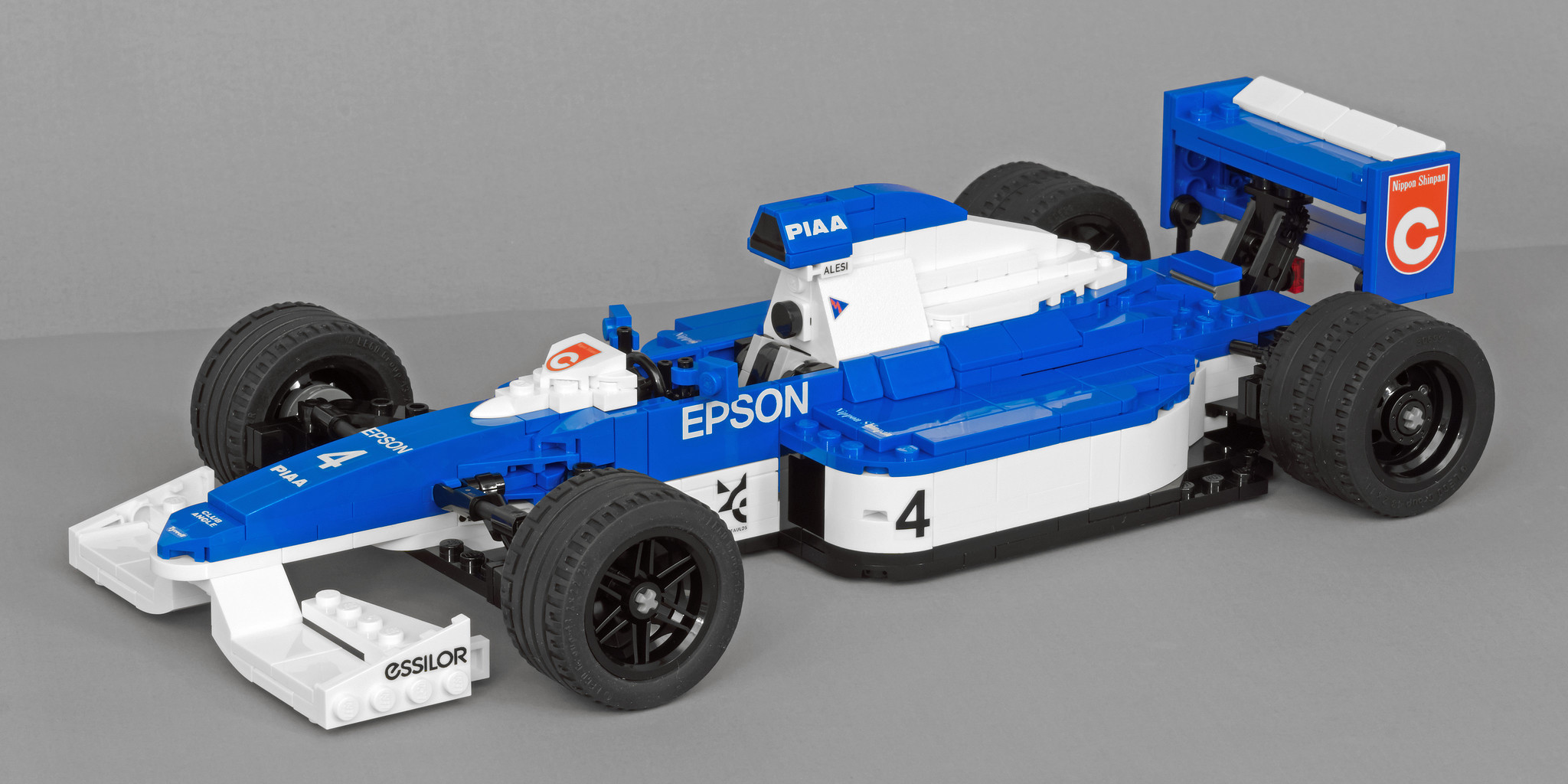 A Formula 1 car with a handsome nose - The Brothers Brick | The