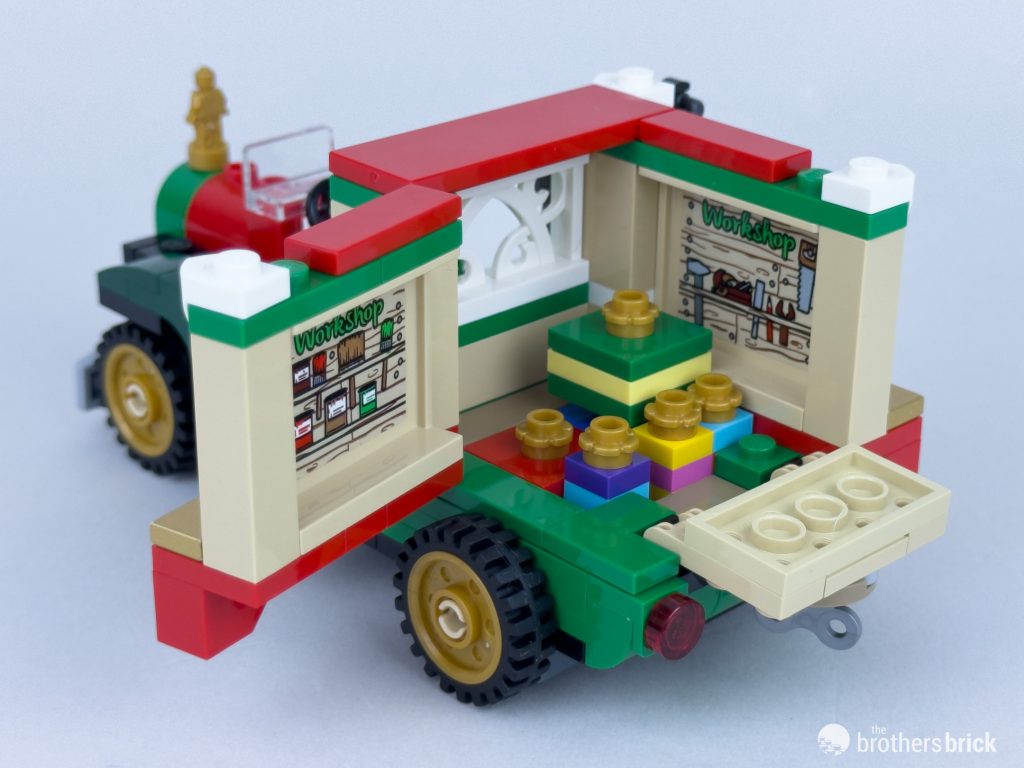 LEGO Winter Village Collection 40746 Santa's Delivery Truck