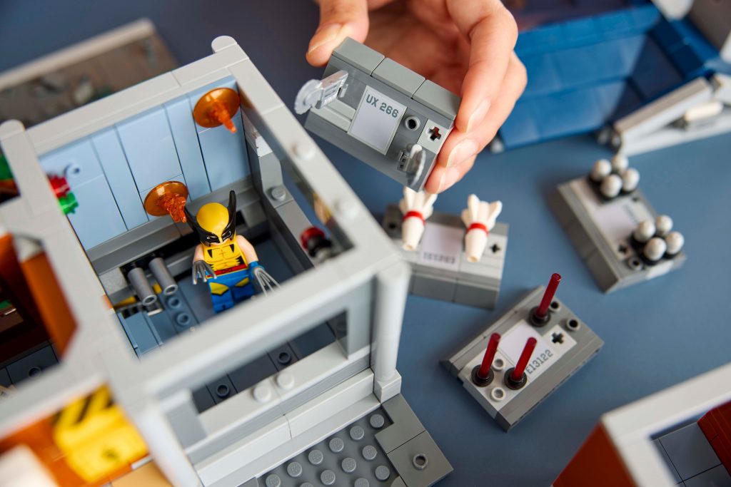 LEGO Marvel 76294 X-Men: The X-Mansion revealed [News] - The