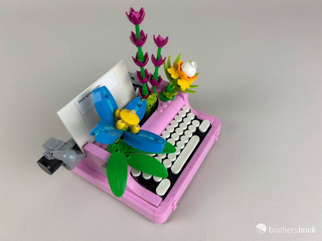 LEGO Creator 3-in-1 31169 Typewriter with Flowers [Review] - The