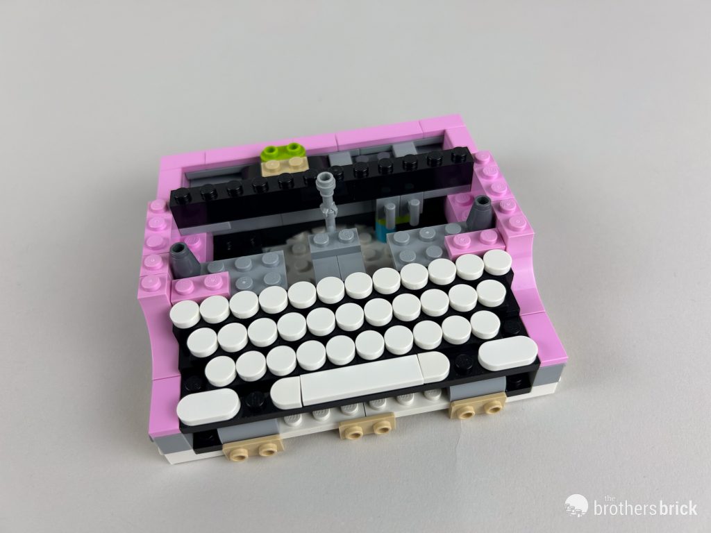 LEGO Creator 3-in-1 31169 Typewriter with Flowers [Review] - The