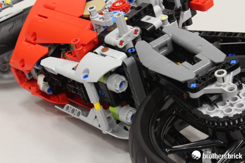 LEGO Technic 42202 Ducati Panigale V4 S Motorcycle - More of the