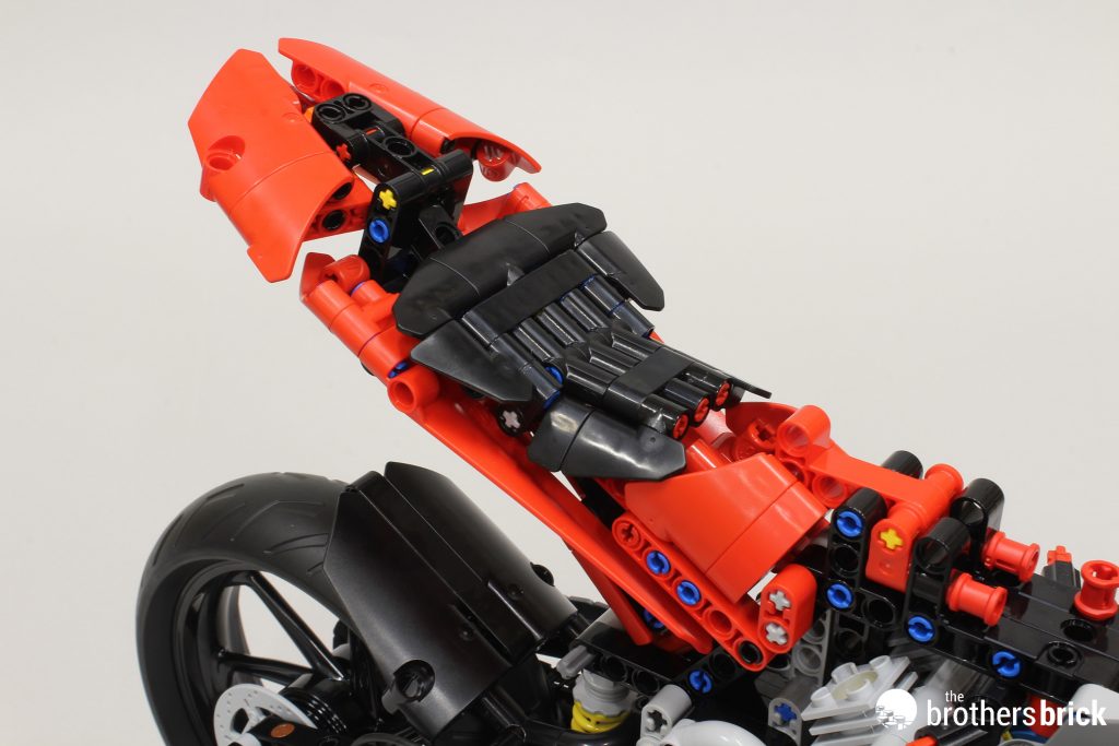 LEGO Technic 42202 Ducati Panigale V4 S Motorcycle - More of the