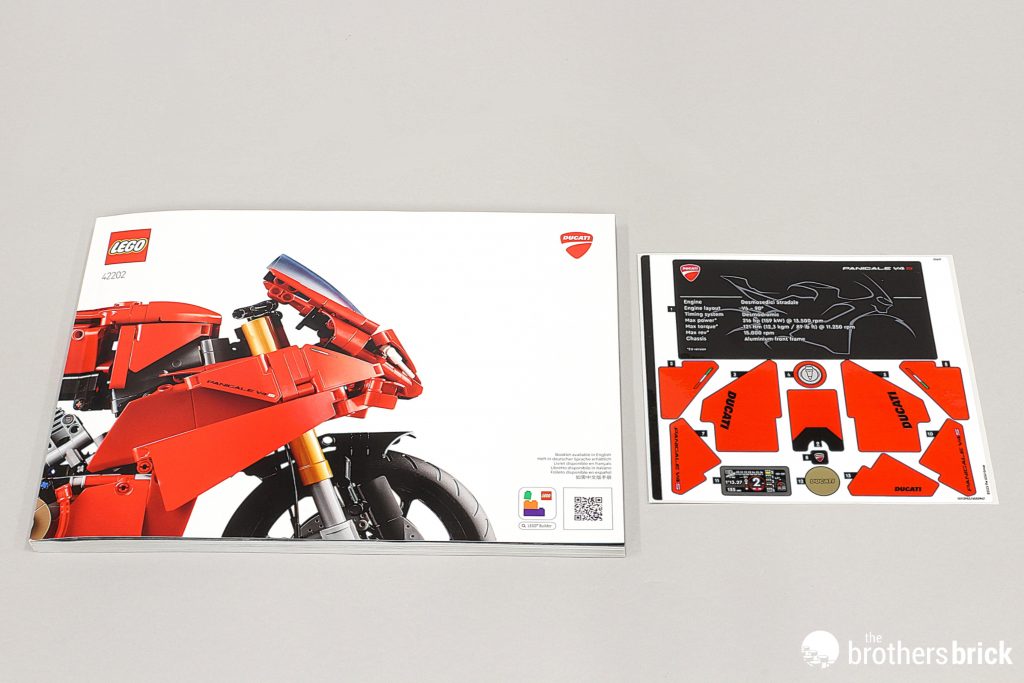 LEGO Technic 42202 Ducati Panigale V4 S Motorcycle - More of the