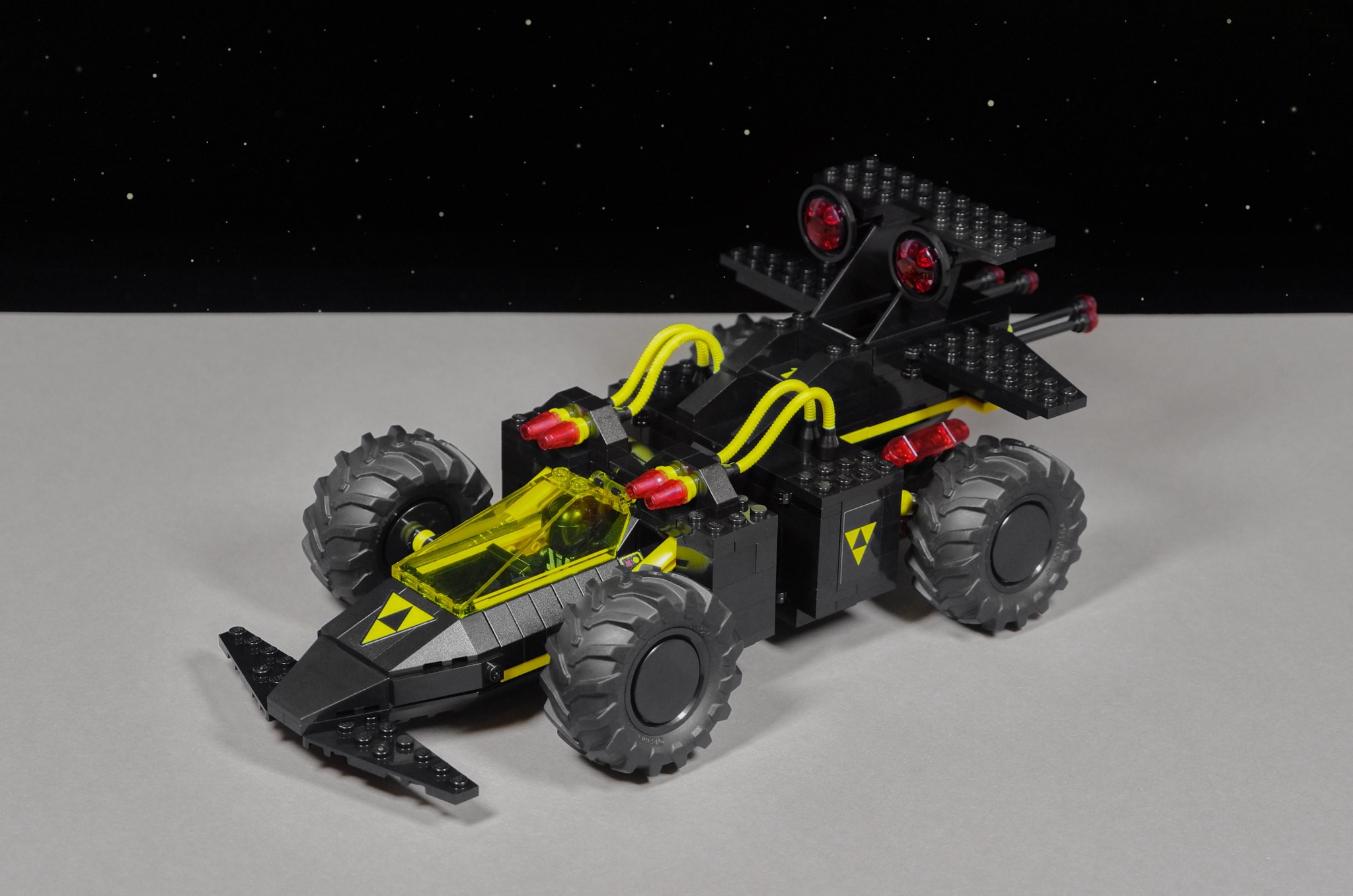 Since we're revisiting Blacktron, why not a Battrax, too? - The