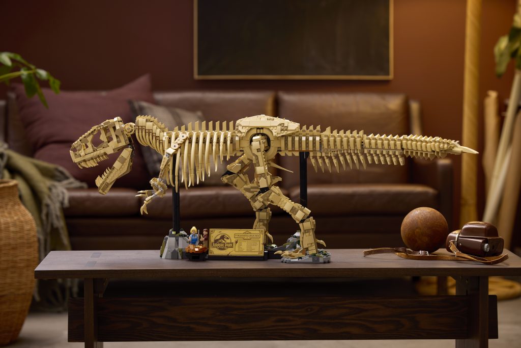 LEGO digs up a huge new set with LEGO Jurassic World 76968