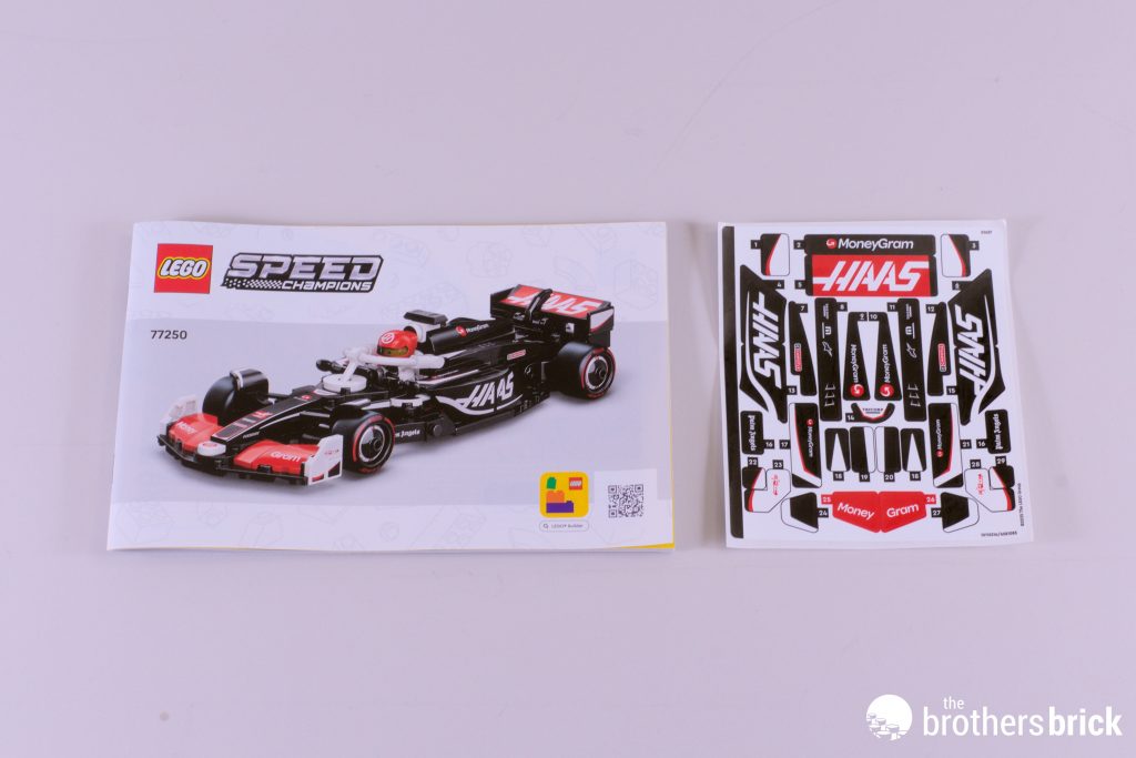 LEGO Speed Champions_77242-51 F1 Cars_TBB Review_fc6ekr_0016 - The