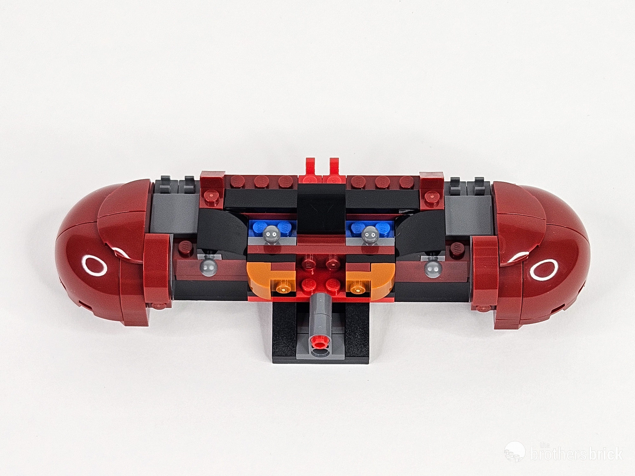 LEGO Marvel 76327 Iron Man MK4 Bust: Head and shoulders above a