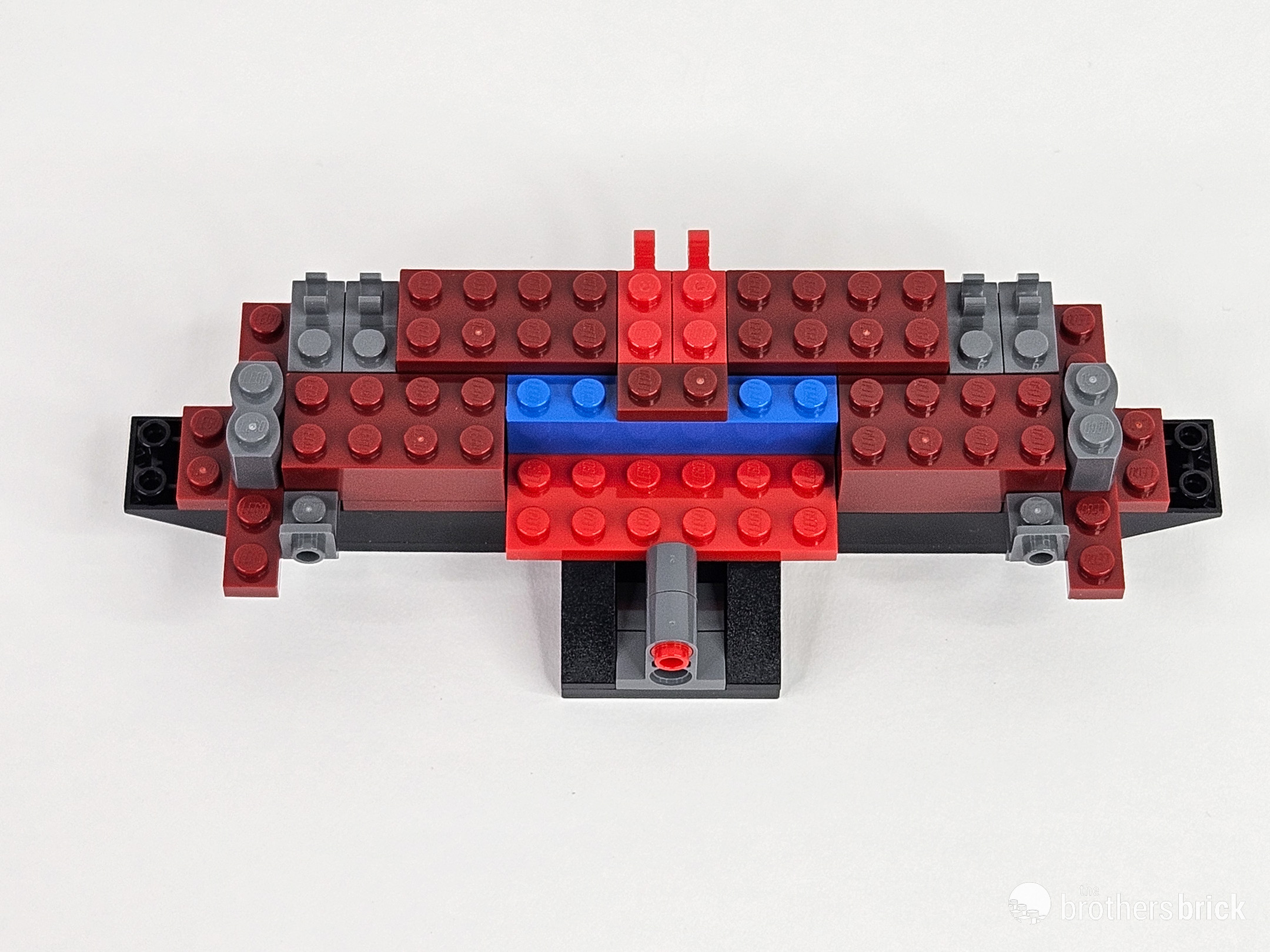 LEGO Marvel 76327 Iron Man MK4 Bust: Head and shoulders above a