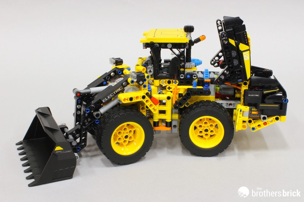 LEGO-Technic-42209-Volvo-L120-