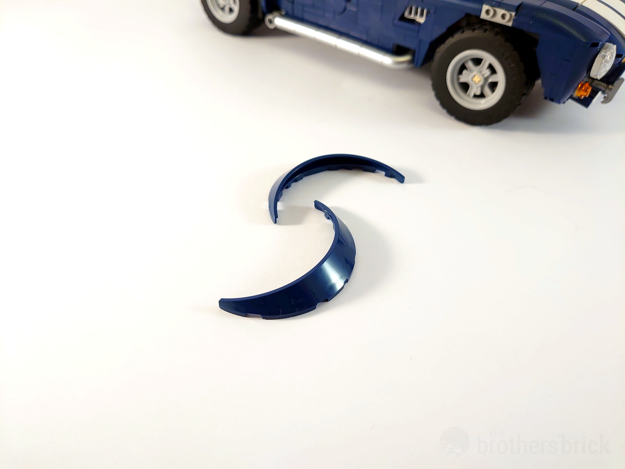LEGO Icons 10357 Shelby Cobra 427 S/C - An iconic build [Review