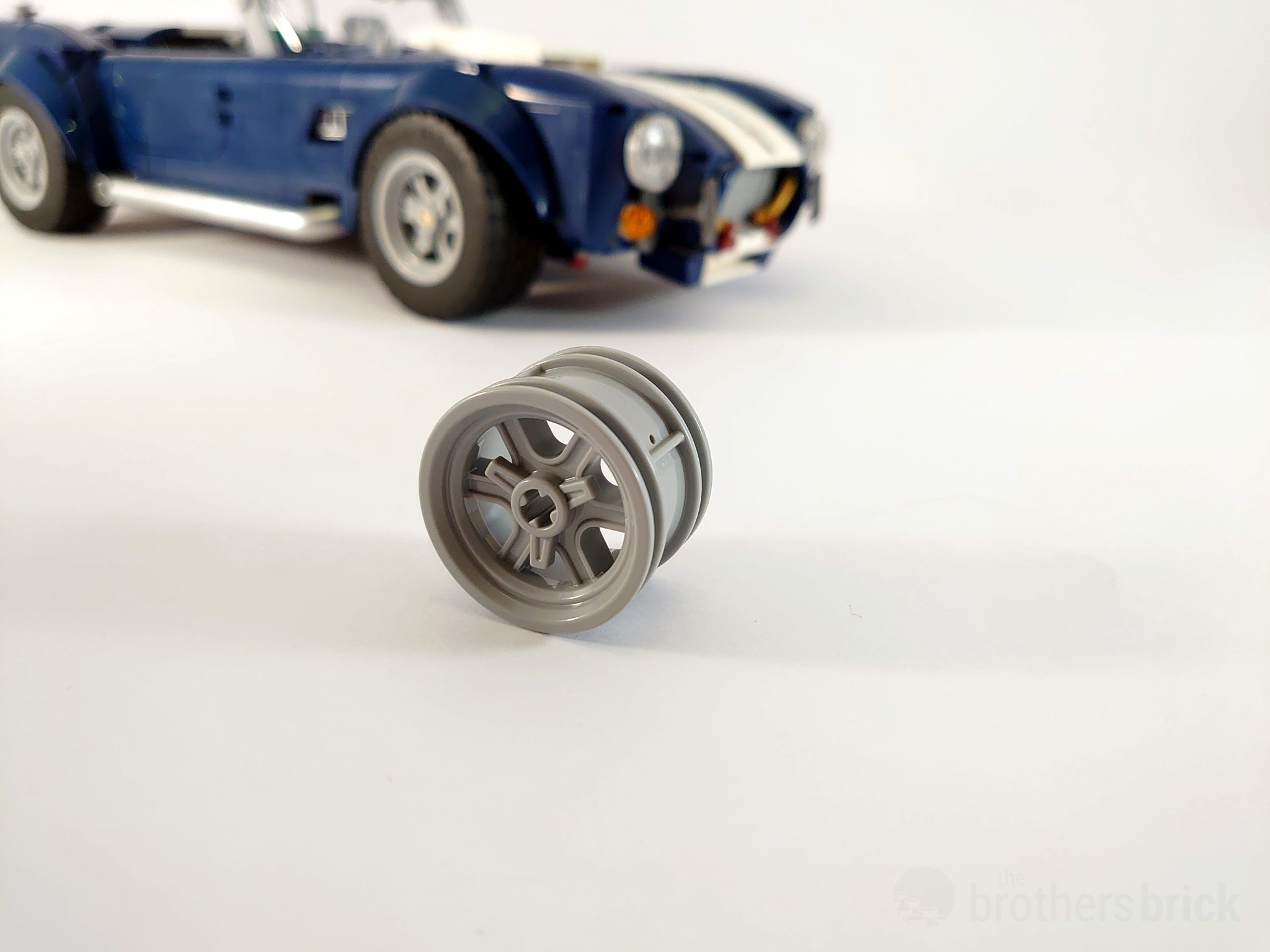 LEGO Icons 10357 Shelby Cobra 427 S/C - An iconic build [Review