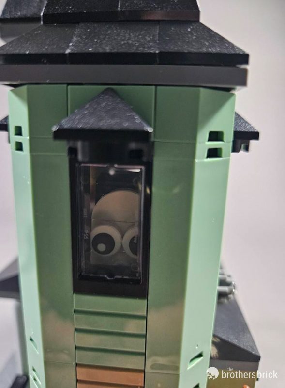 LEGO Creator 3-in-1 31167 Haunted Mansion: Ghosts, graveyards, and