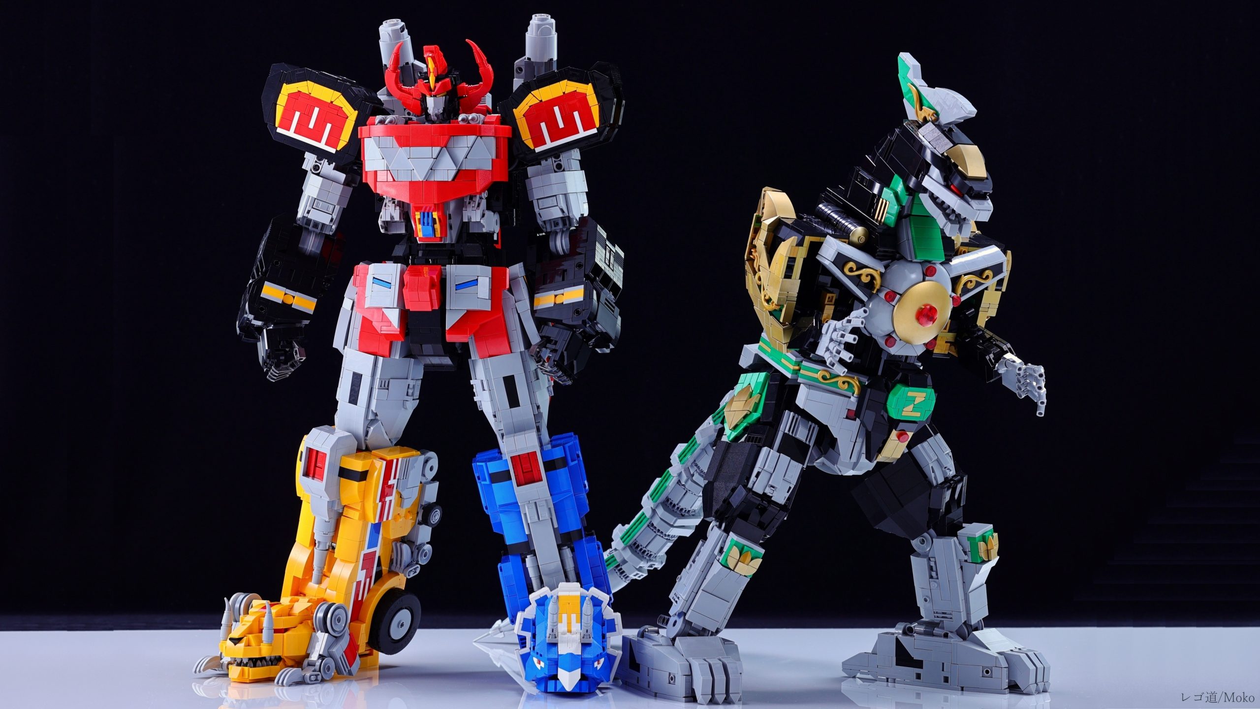 Moko's LEGO Dragonzord merges with Mighty Morphin' Megazord - The