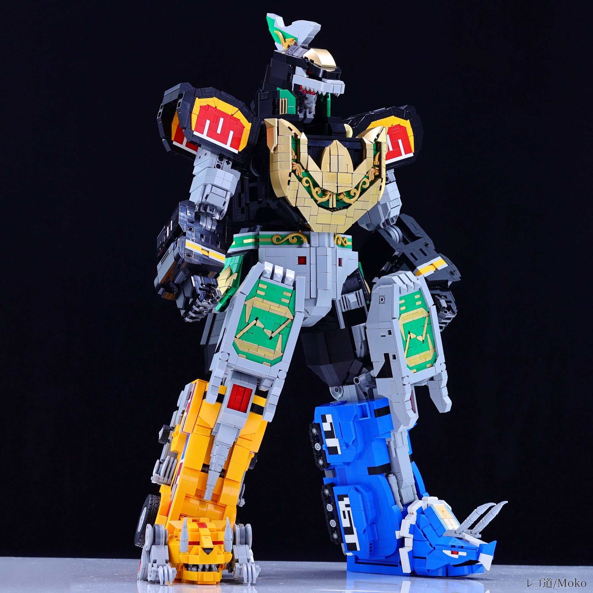 モコシー様 Moko's LEGO Dragonzord merges with Mighty Morphin' Megazord - The