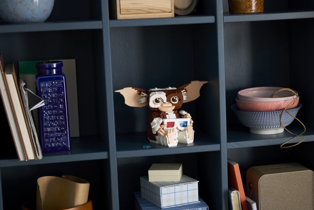 Gremlins' beloved mogwai is back in bricks! LEGO Ideas 21361 Gizmo