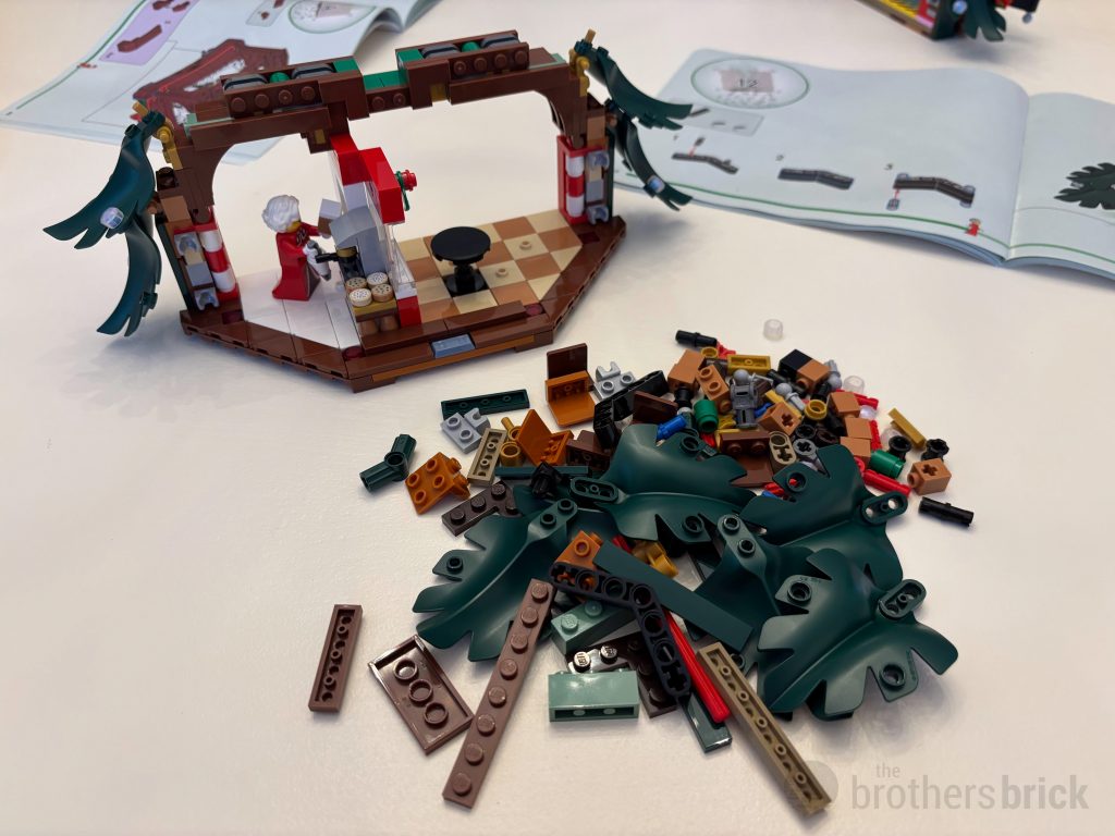 TBB-Review-LEGO-Family-41843-ChristmasTree-XM45T3 (123) - The Brothers ...