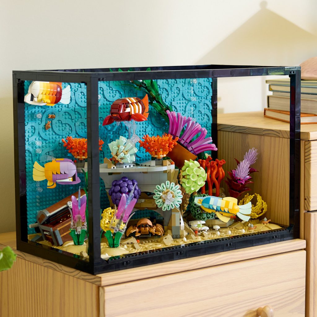 LEGO goes re-colour crazy with new Icons set 10366 Tropical