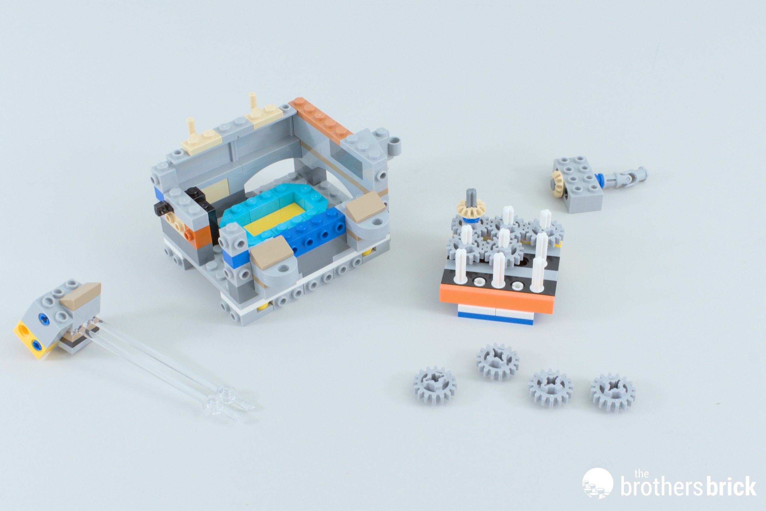 LEGO Icons 10366 Tropical Aquarium: deep-dive into the world of re