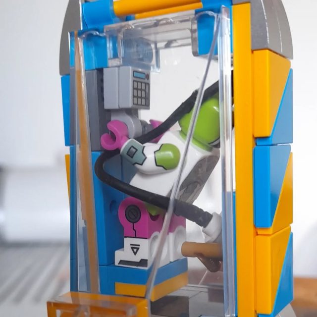 Bricknap's LEGO spacecraft paint a colorful, cyberpunk-cool future