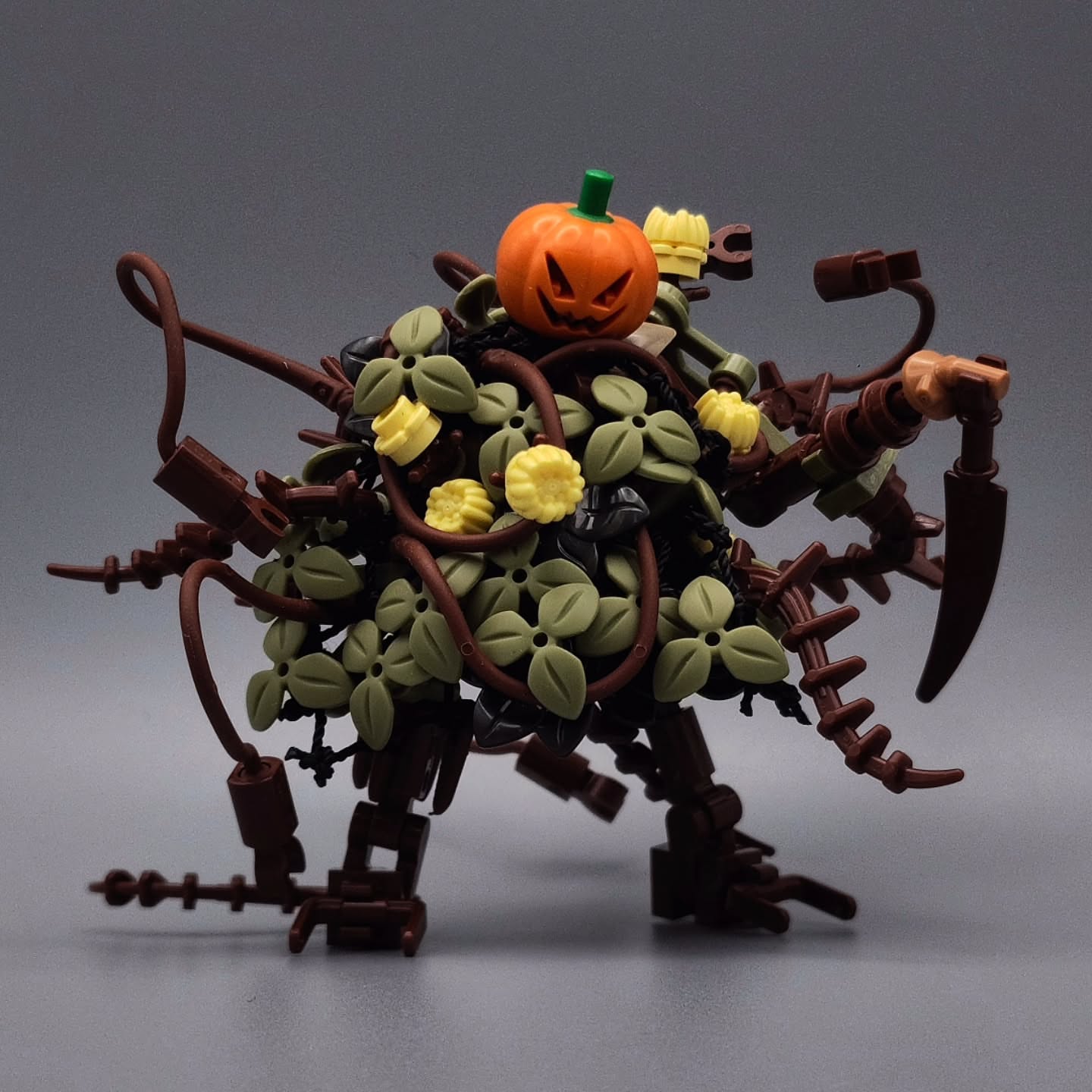 Minifigs of spooky season - Return of the living bricks [Minifig