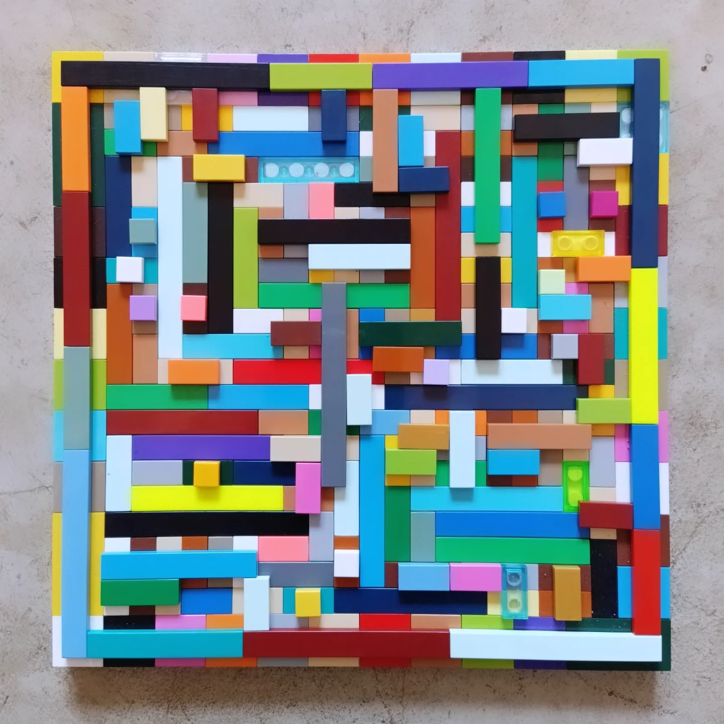 アルゴリズムデザイン One builder's weekly exploration of shape and color with Monday