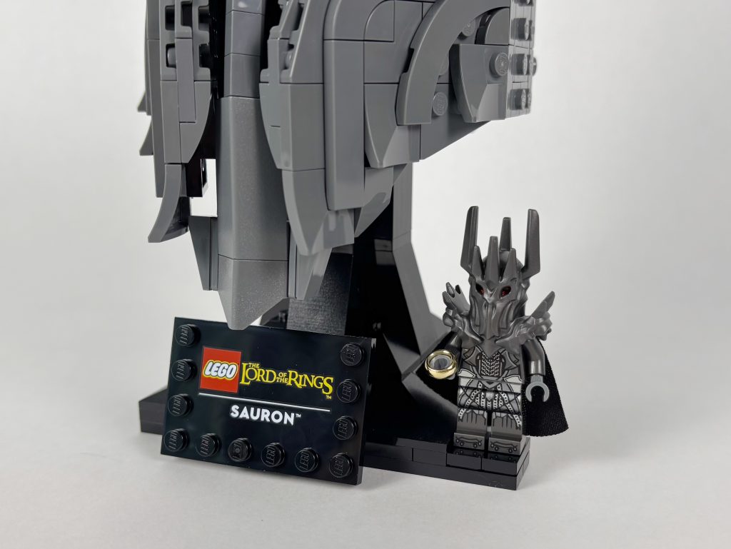 LEGO Icons 11373 The Lord of the Rings: Sauron's Helmet - The Dark